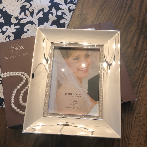 Pearl Picture Frame - Picture 2 of 5